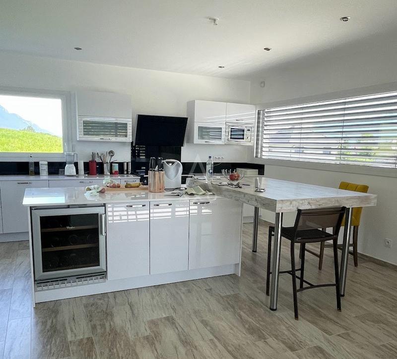 Villa - 140 m² - 5 pièces