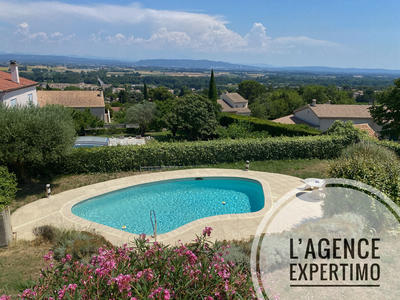 Maison - 181 m² - 5 pièces