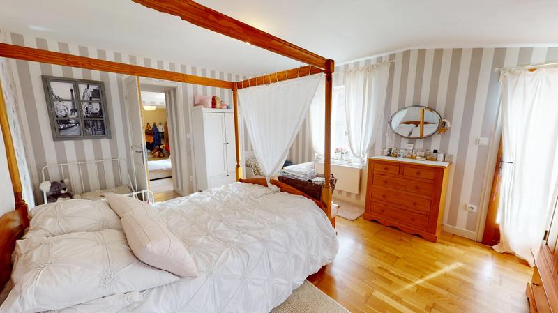 Maison - 147 m² - 6 pièces