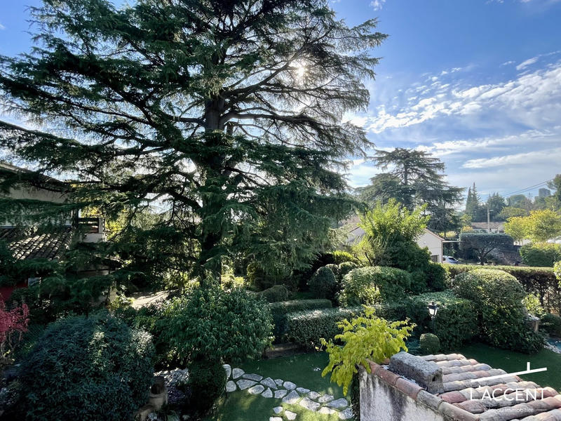 Villa - 230 m² - 7 pièces