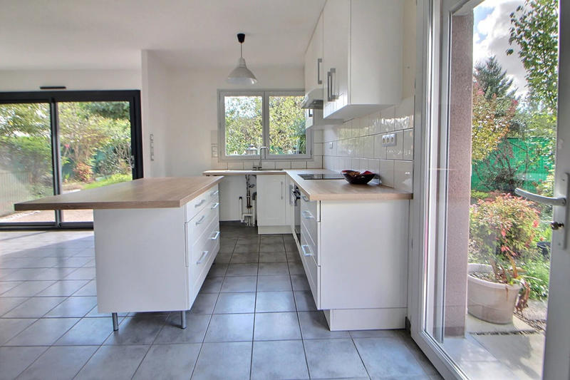 Maison - 99 m² - 4 pièces