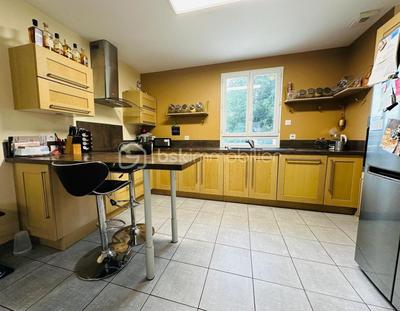 Maison - 94 m² - 4 pièces