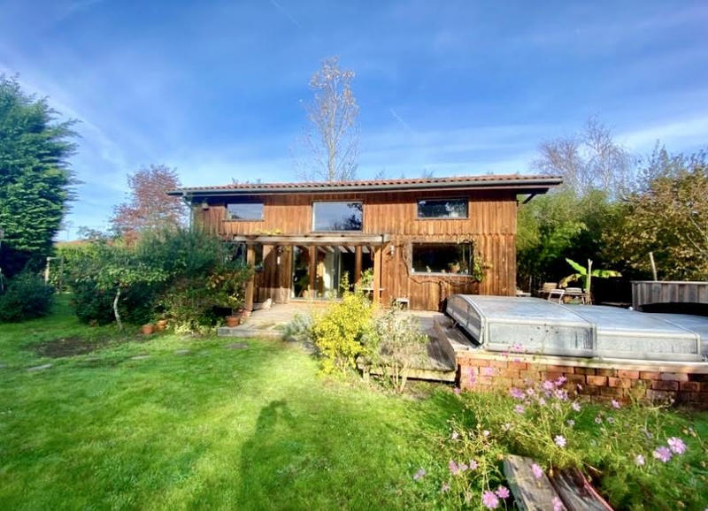 Maison - 110 m² - 4 pièces