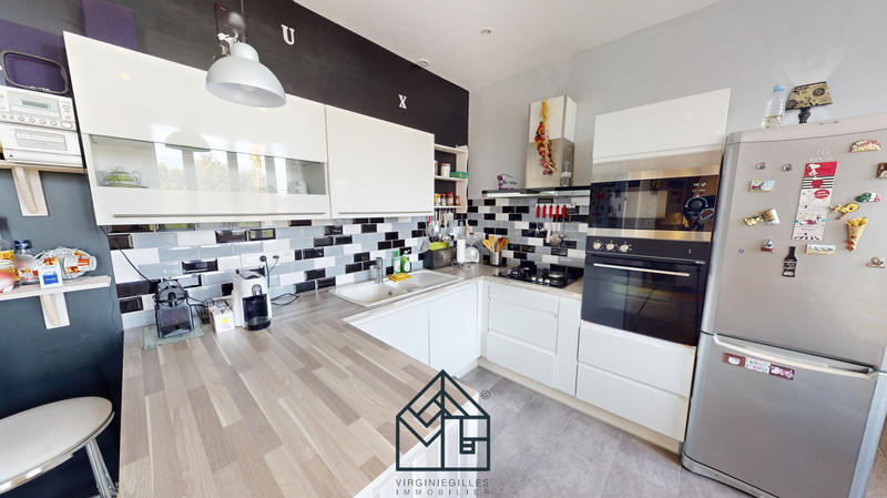 Maison - 157 m² - 6 pièces