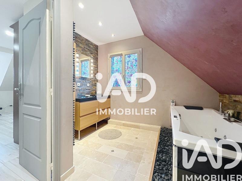 Maison - 155 m² - 7 pièces