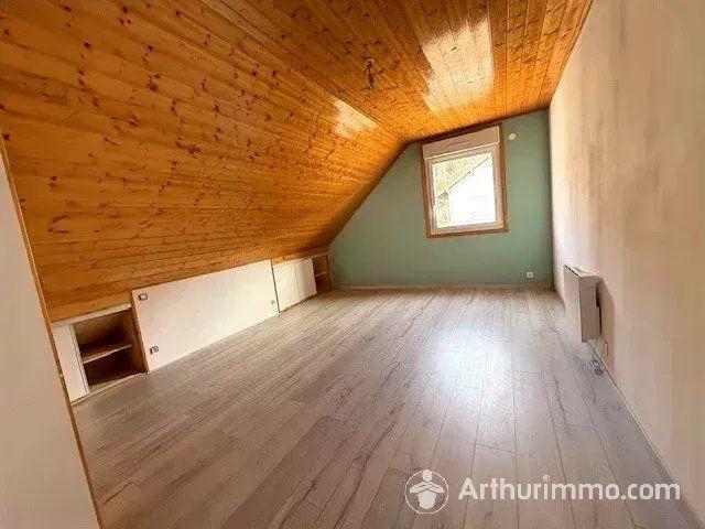 Maison - 167 m² - 9 pièces