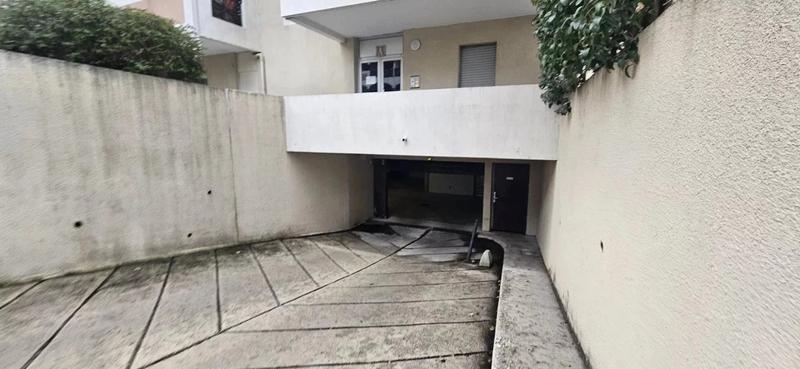 Parking / Garage - 15 m²