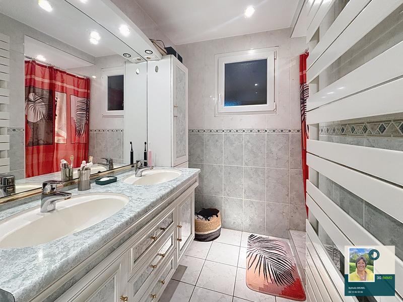 Maison - 162 m² - 7 pièces