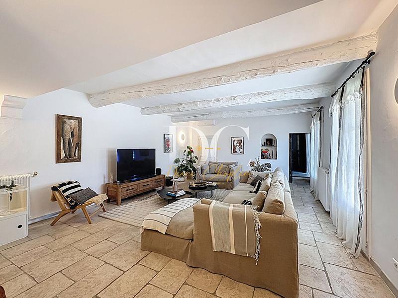 Mas - 255 m² - 8 pièces