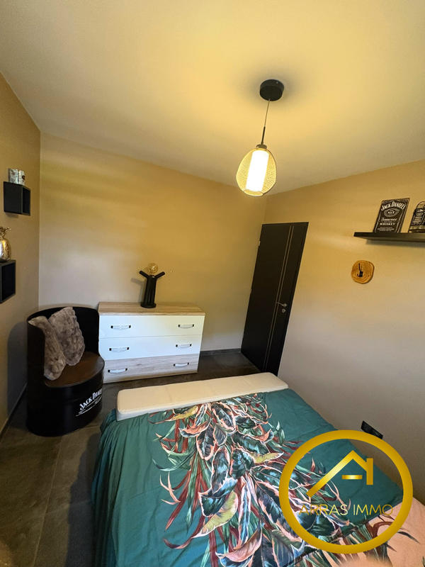 Maison - 208 m² - 8 pièces