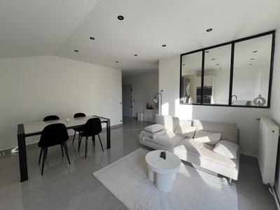 Appartement - 77 m² - 4 pièces