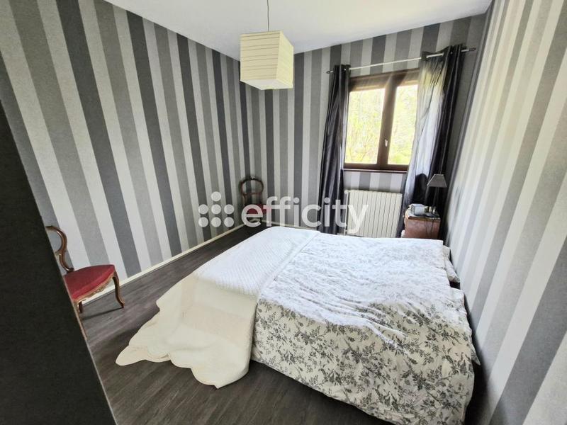 Maison - 157 m² - 7 pièces