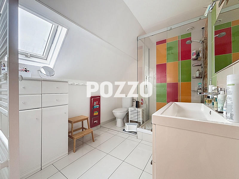 Maison - 143 m² - 8 pièces