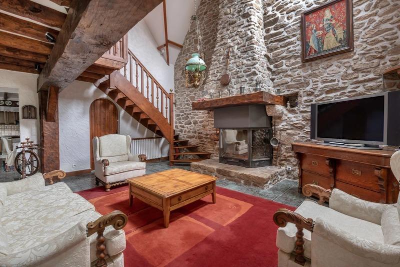 Maison - 366 m² - 14 pièces