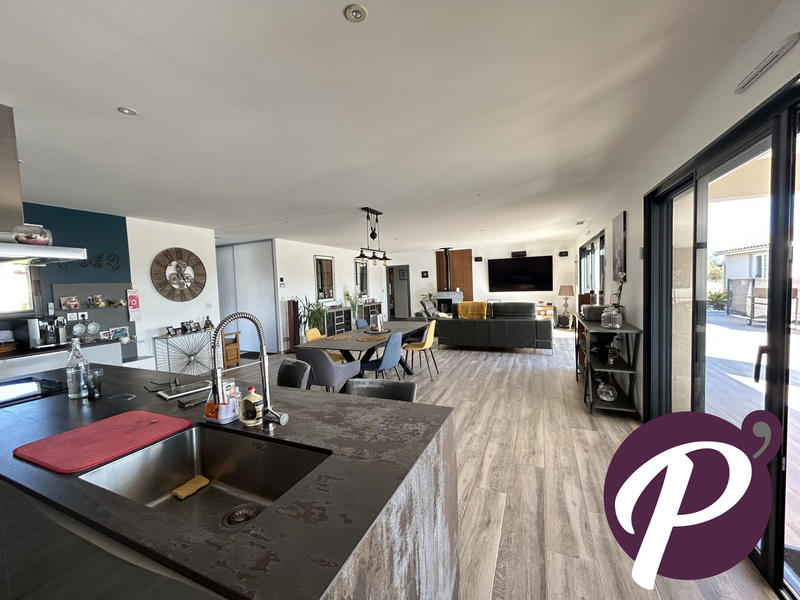 Maison - 183 m² - 5 pièces