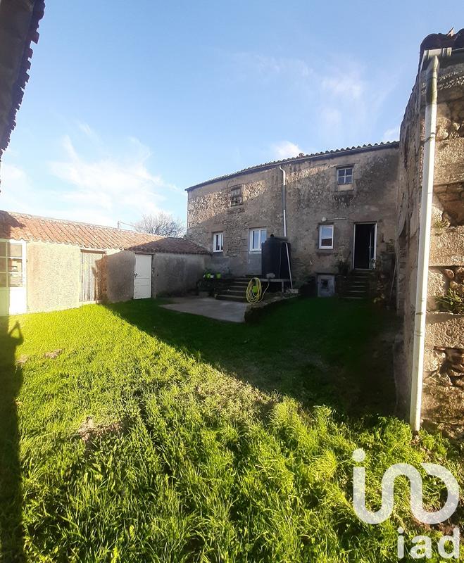 Maison - 228 m² - 8 pièces