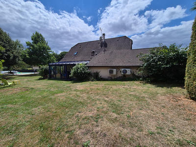 Maison - 157 m² - 6 pièces