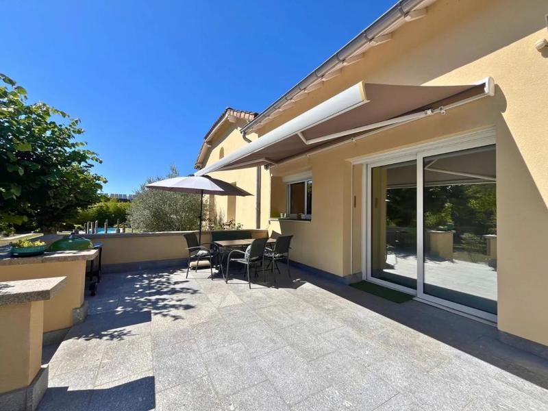 Maison - 275 m² - 6 pièces