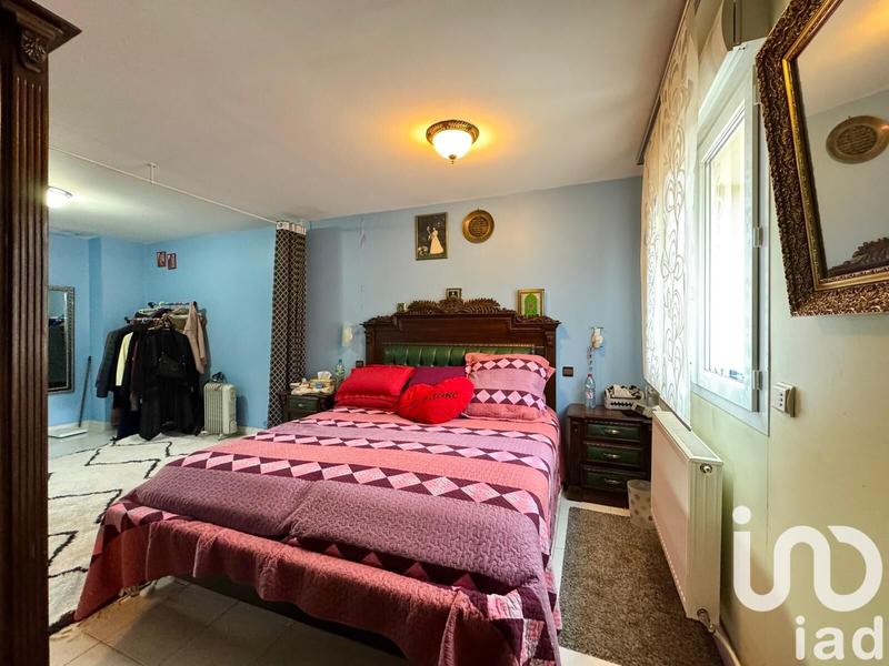 Maison - 203 m² - 10 pièces