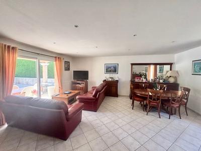 Maison - 126 m² - 5 pièces