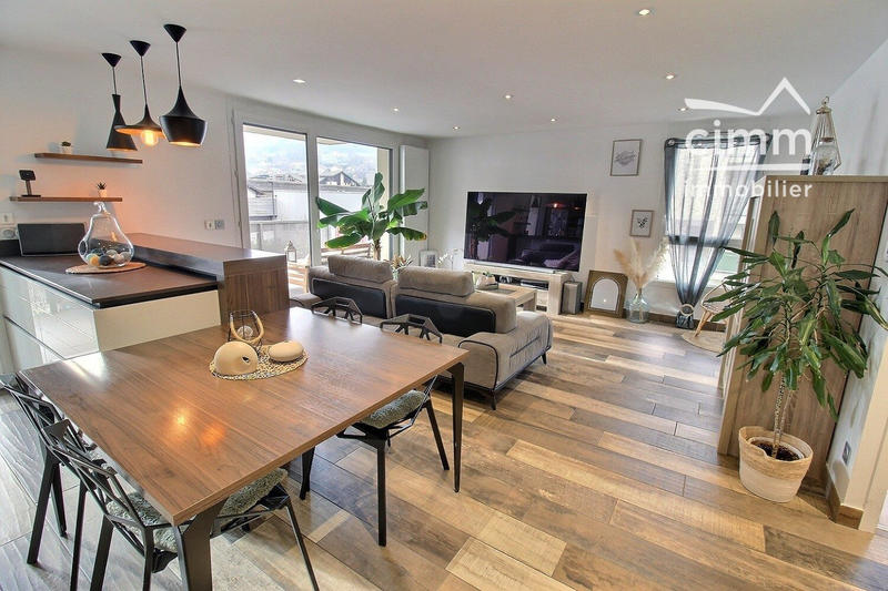 Appartement - 86 m² - 4 pièces