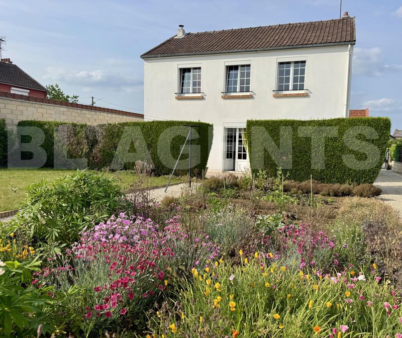 Maison traditionnelle - 110 m² - 6 pièces