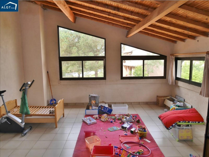 Villa - 195 m² - 7 pièces