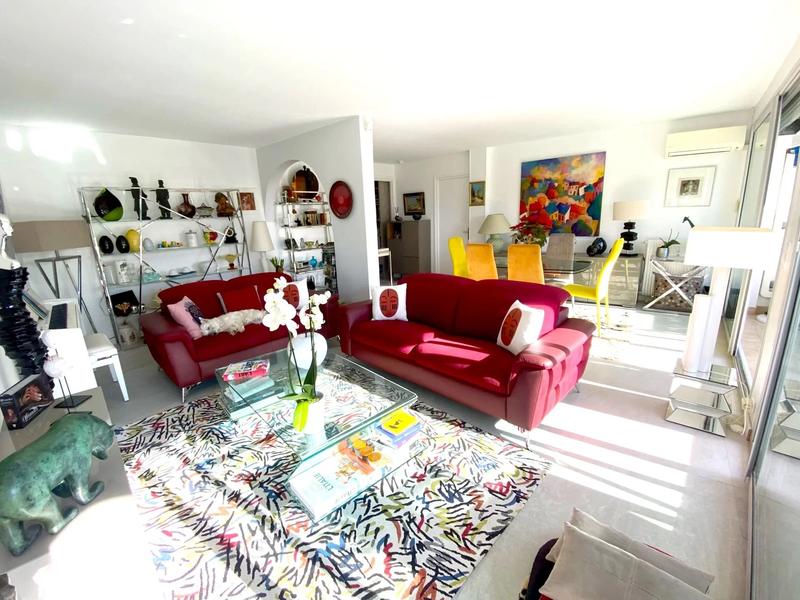 Appartement - 90 m² - 3 pièces