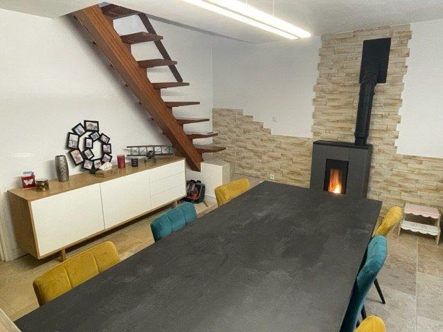 Maison - 185 m² - 8 pièces