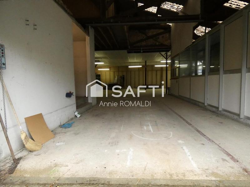 Local commercial - 300 m² - 4 pièces