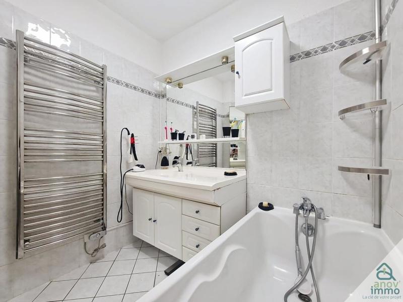 Appartement - 95 m² - 5 pièces