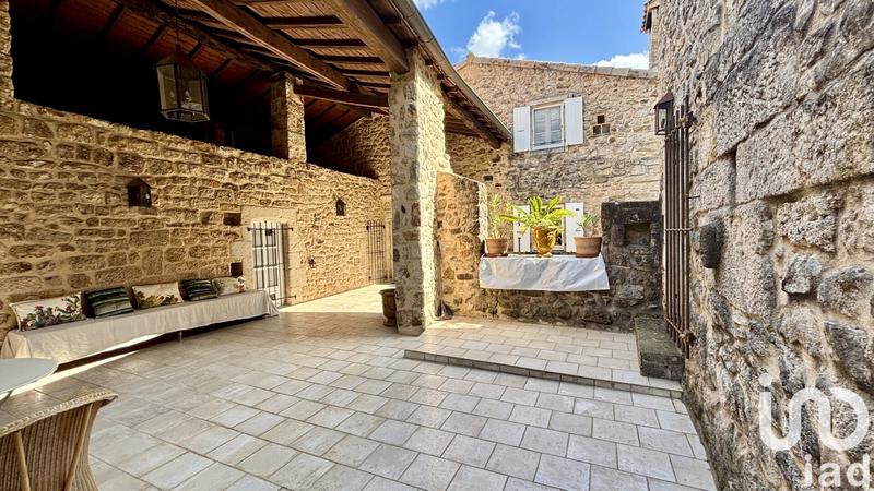 Maison - 404 m² - 12 pièces