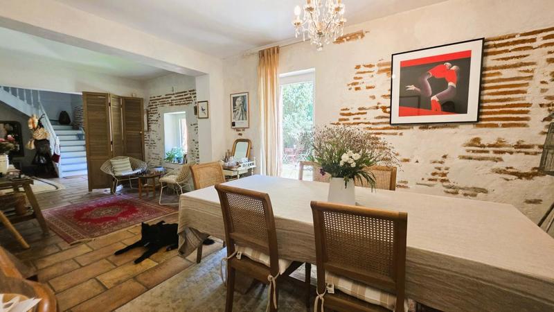 Demeure - 315 m² - 10 pièces