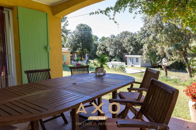 Maison - 230 m² - 8 pièces