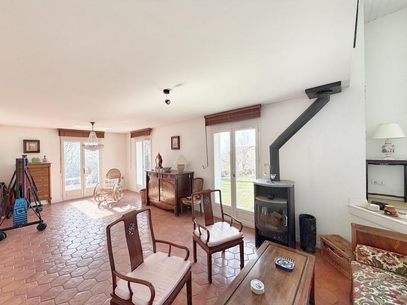 Maison - 151 m² - 6 pièces