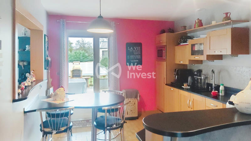 Maison traditionnelle - 200 m² - 9 pièces