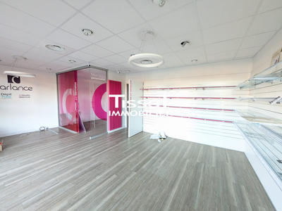 Local commercial - 112 m²