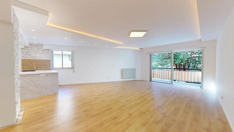 Appartement - 84 m² - 3 pièces