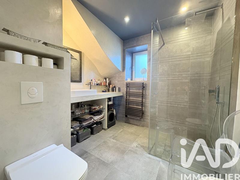 Maison - 140 m² - 7 pièces