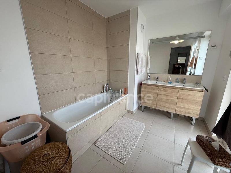 Appartement - 150 m² - 6 pièces