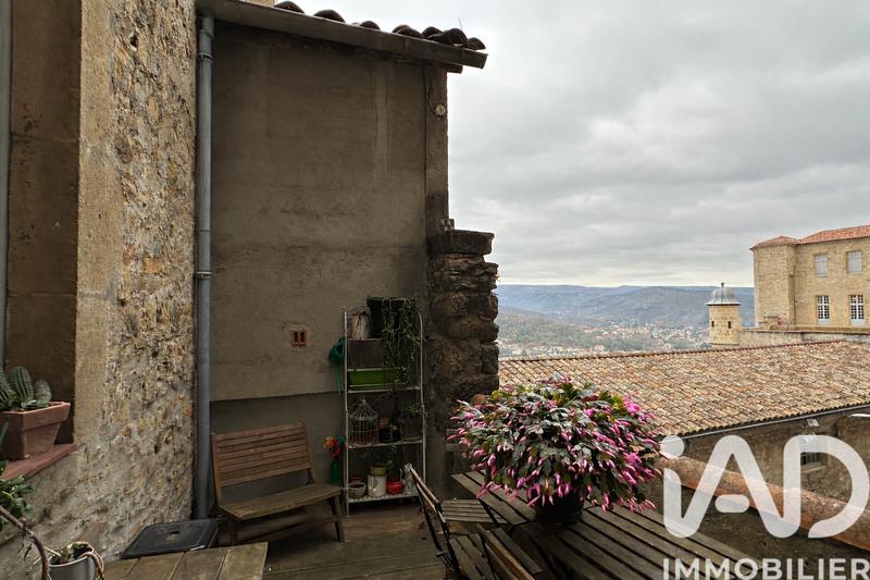 Appartement - 136 m² - 6 pièces