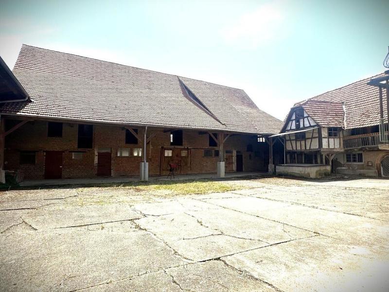 Corps de ferme - 180 m² - 8 pièces