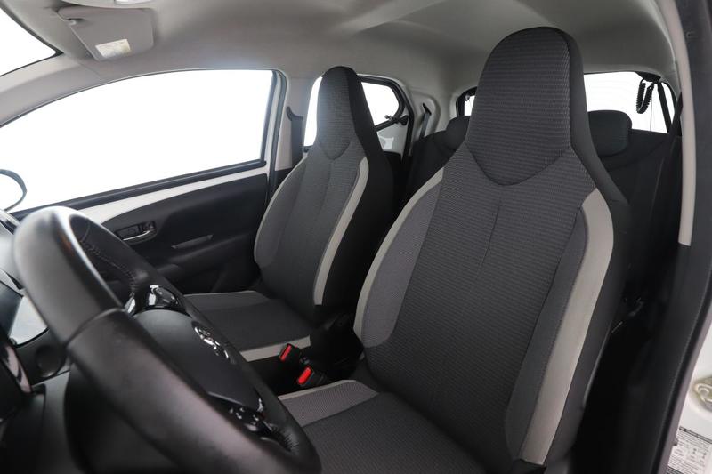 Toyota Aygo 1.0 Vvt-i X-Play 5p 72 ch