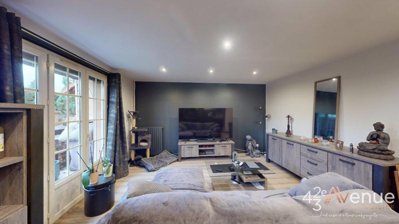 Maison - 237 m² - 9 pièces