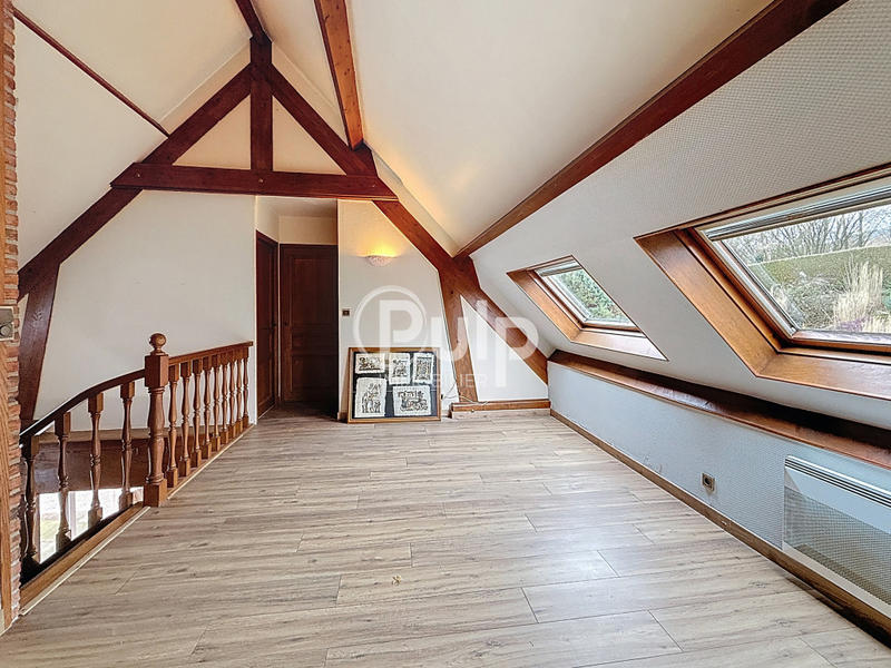 Maison - 146 m² - 9 pièces