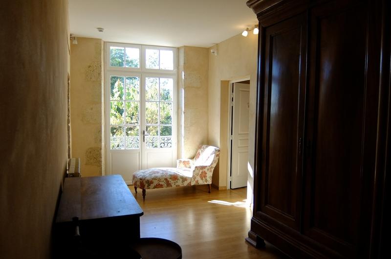 Maison - 576 m² - 10 pièces