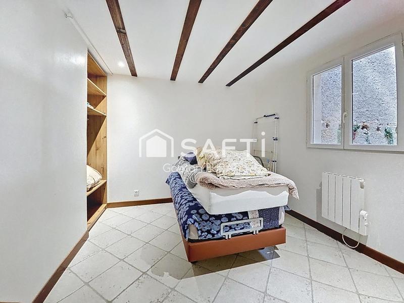 Maison - 223 m² - 9 pièces