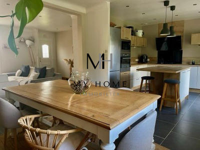 Maison traditionnelle - 90 m² - 5 pièces