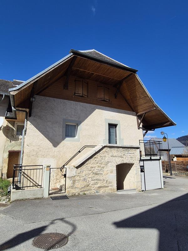 Maison - 99 m² - 6 pièces