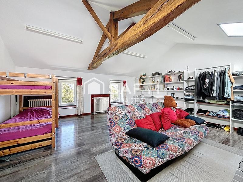 Maison - 217 m² - 7 pièces